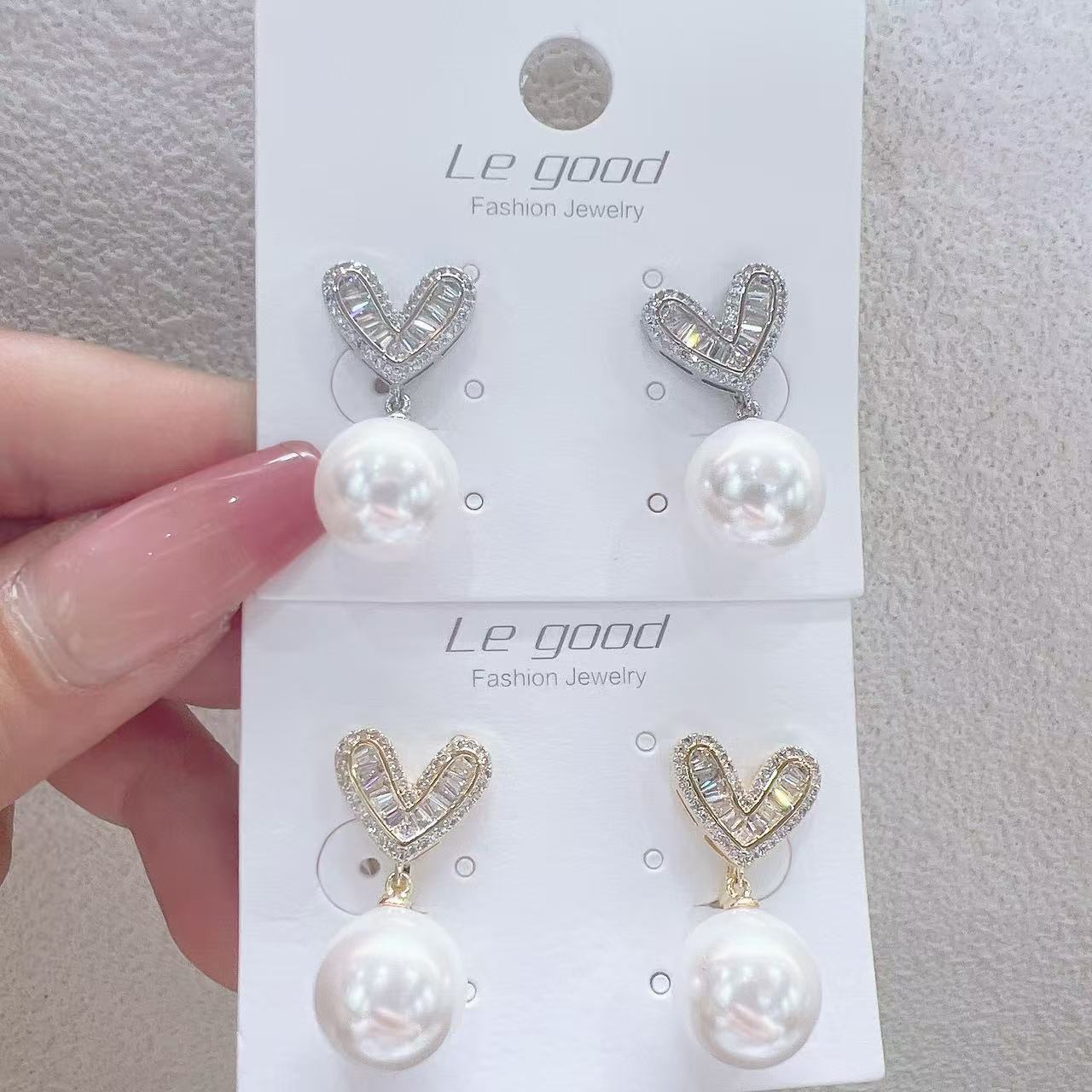Zircon perla ear clip Item Picture