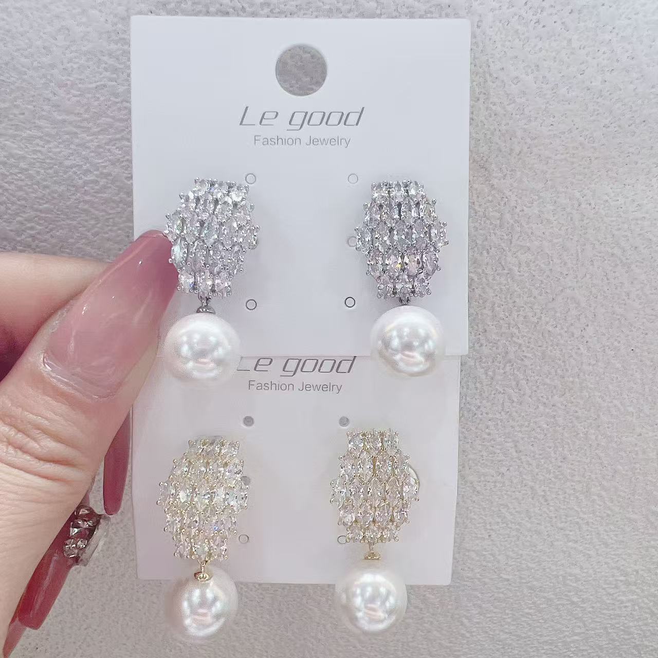 Zircon perla ear clip Specification image