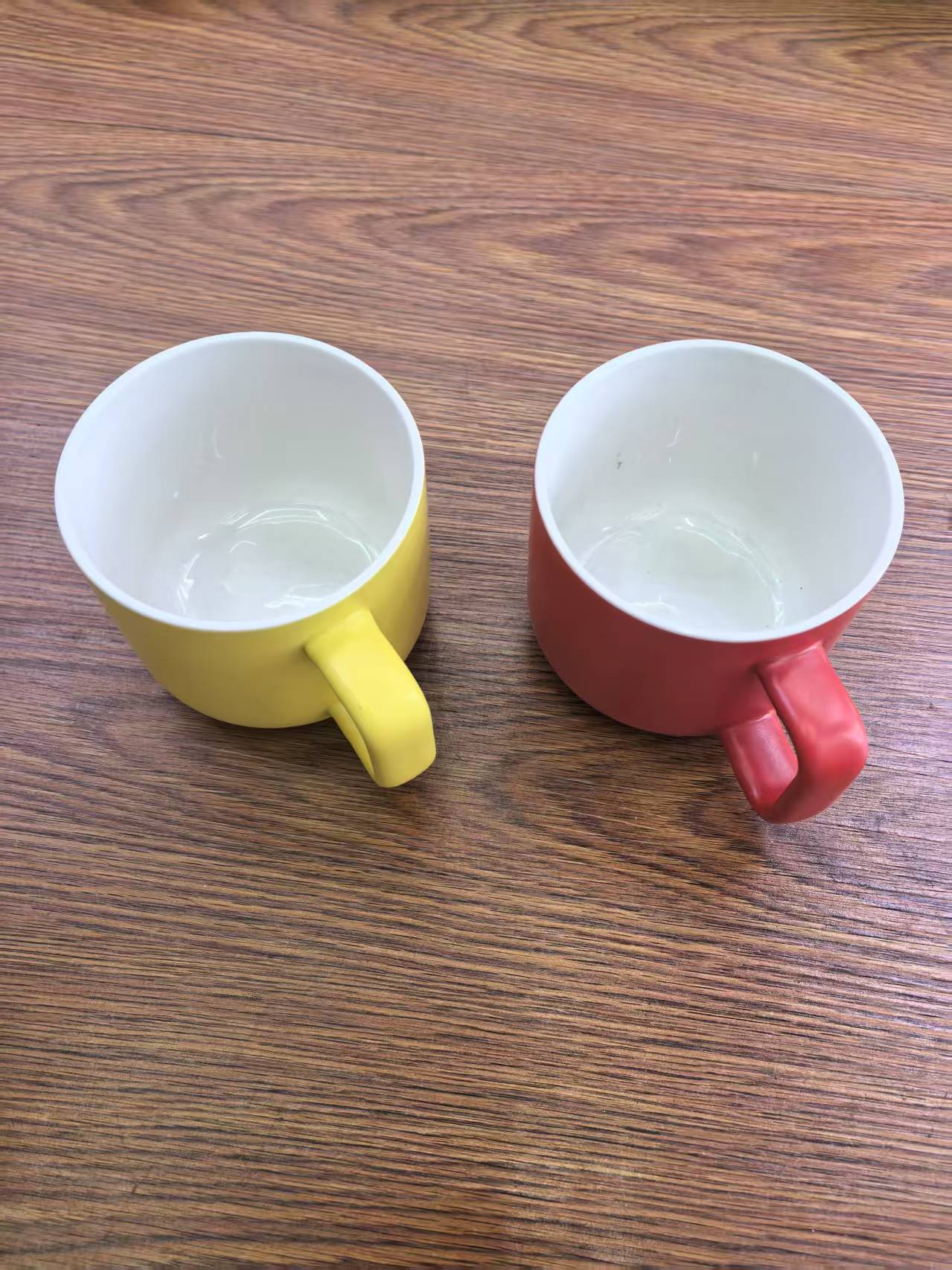 Cross-border ceramic cups, mugs, cartoon cute water cups, foreign trade colored glaze coffee cups, solid-color mugs details Picture