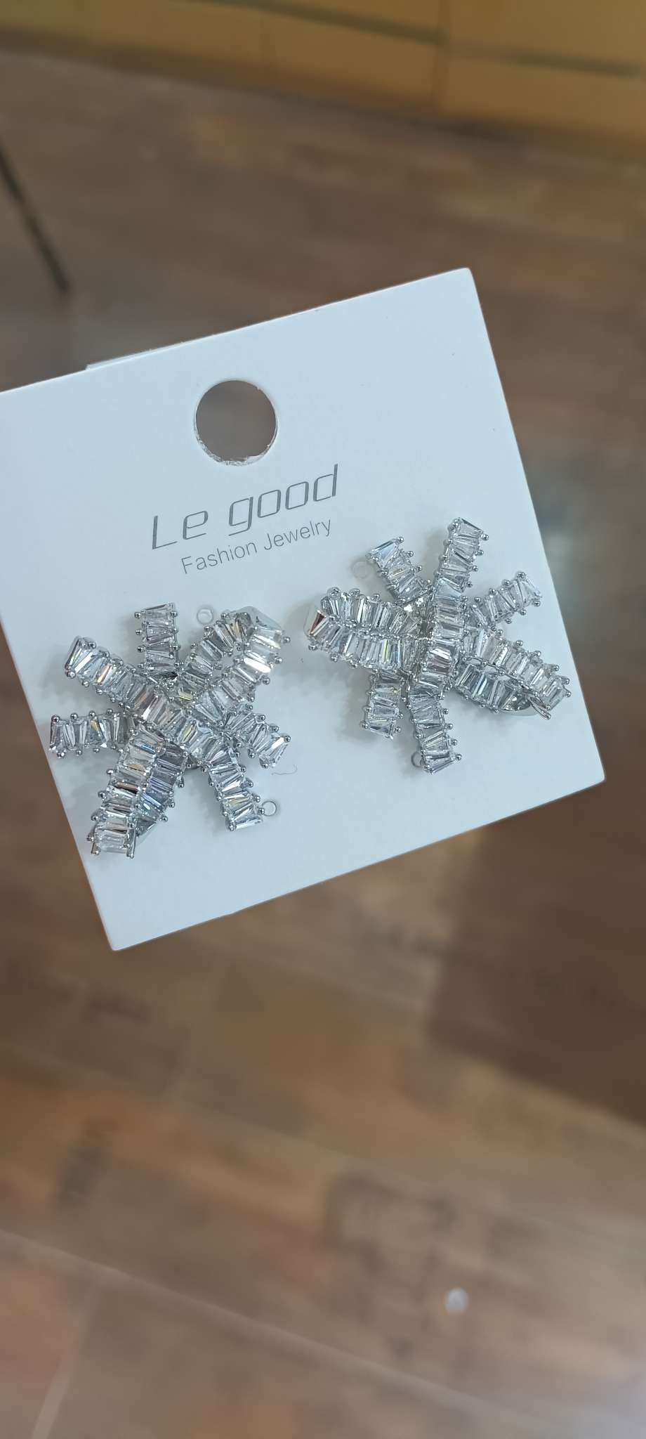 Zircon earclip details Picture