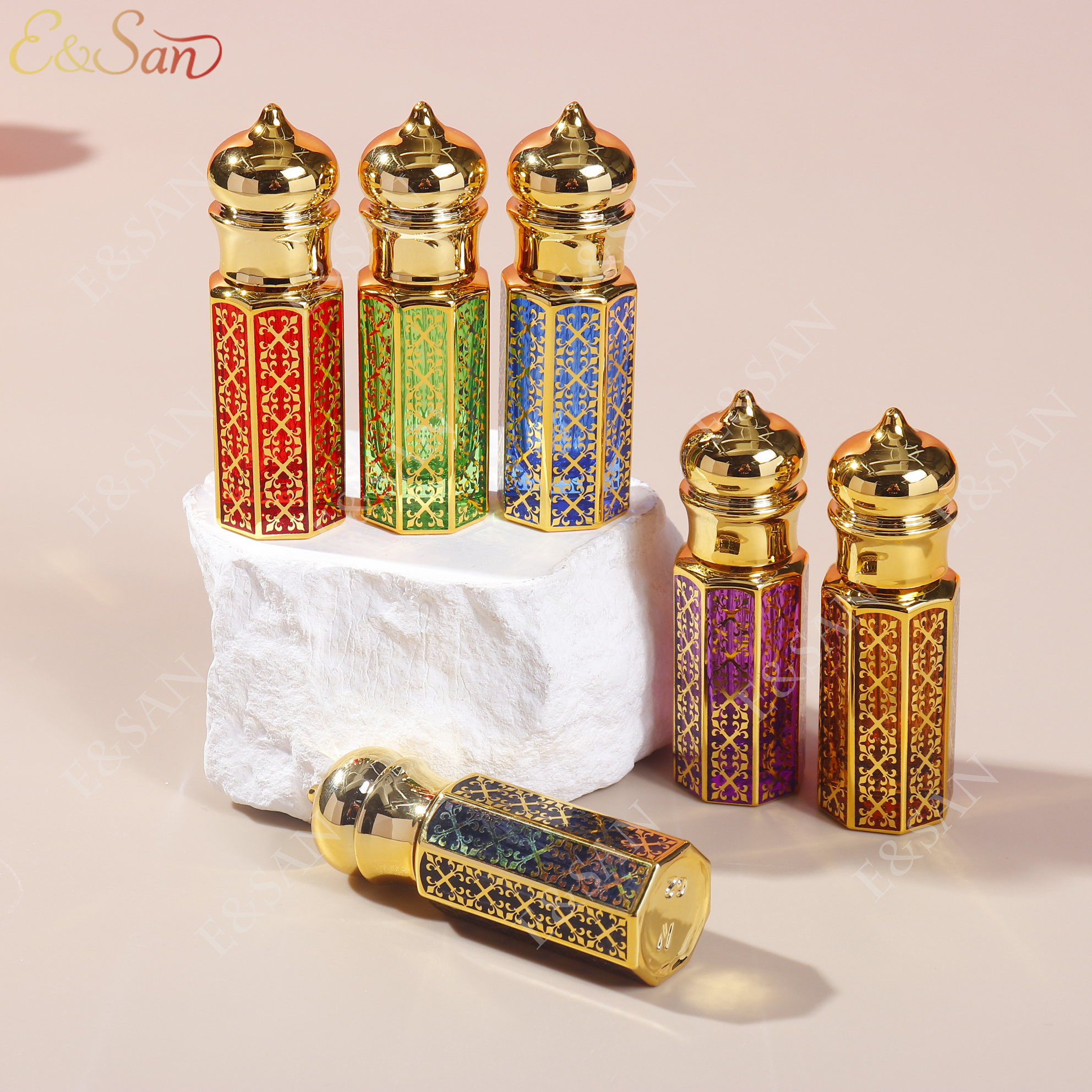 Z023CVD-12ML color electroplating perfume oil bottle in stock, glass bottle perfume cover Application Scenario