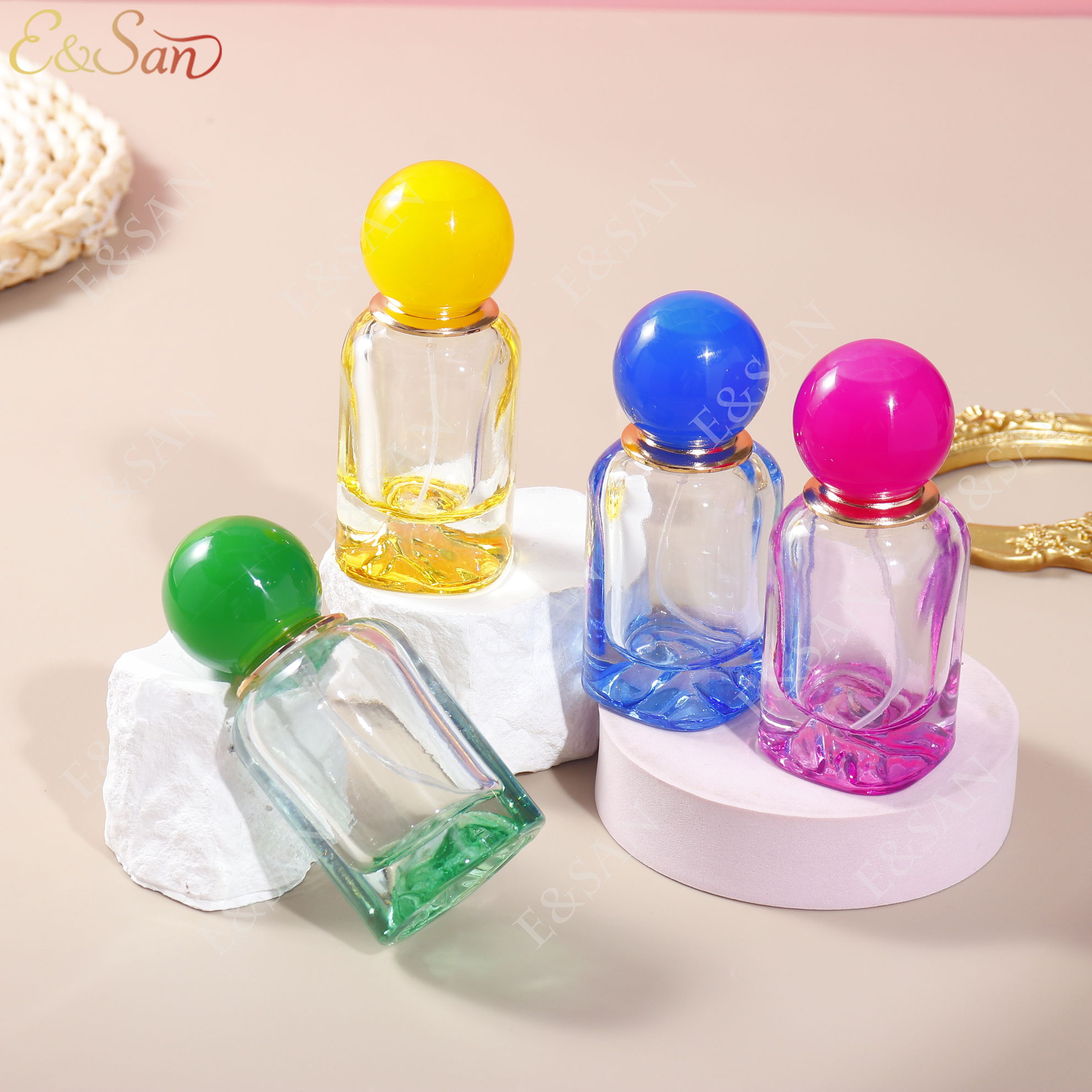 PT810C-30MLL Color Volcano Bottom perfume bottle in stock, glass bottle perfume cover Application Scenario