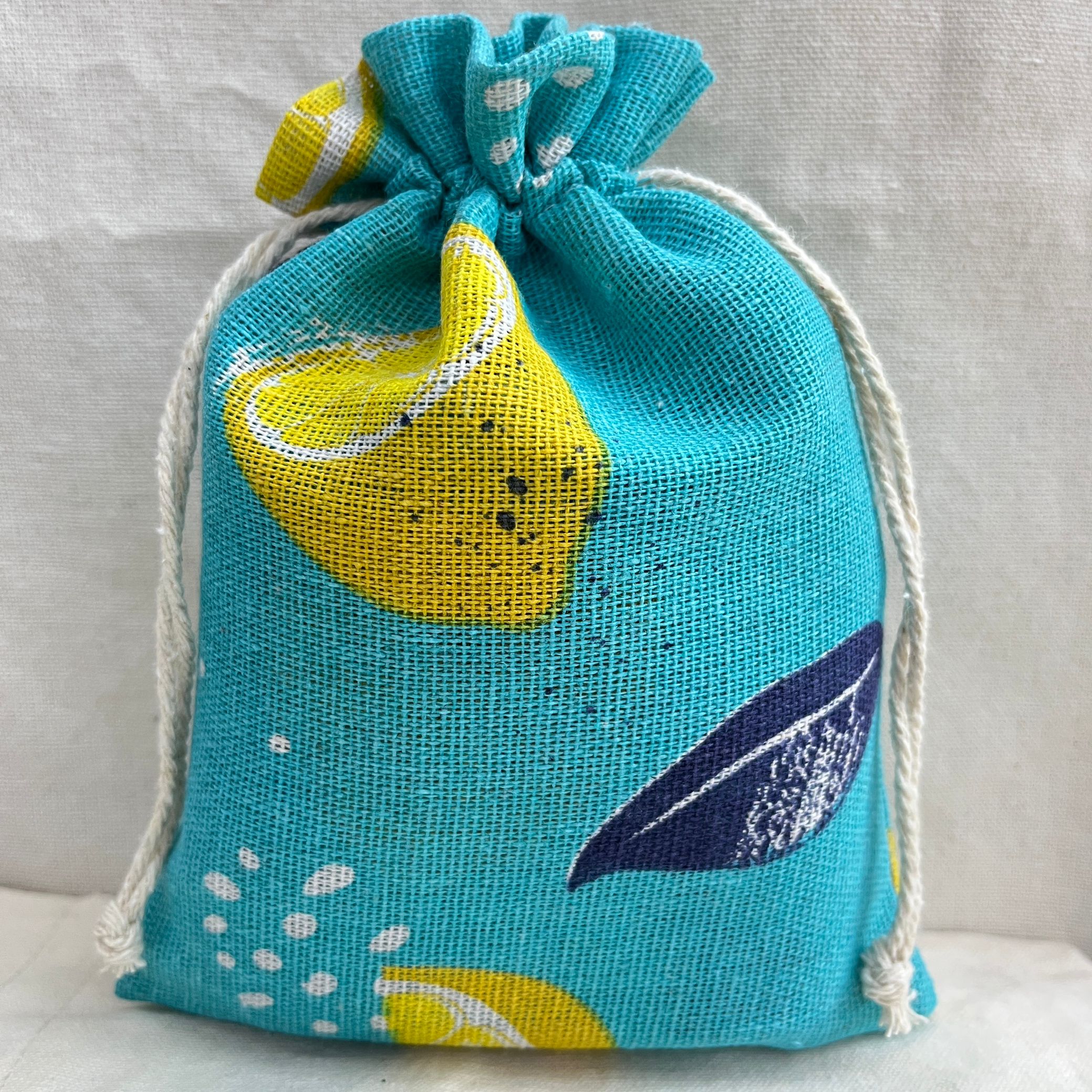 10*14cm all-cotton wedding candy bag, flannel bag, drawstring bag, cotton fabric, cotton linen bracelet, packaging bag