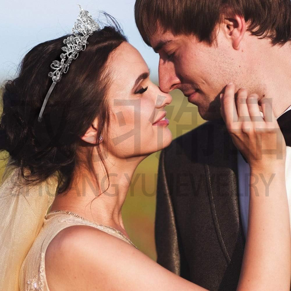 Water diamond crown Korean-style accessories, fashionable and trendy ladies' accessories, bride's crown fashionable accessories, headbands, wedding accessories, bride's head crown fashionable accessories Application Scenario