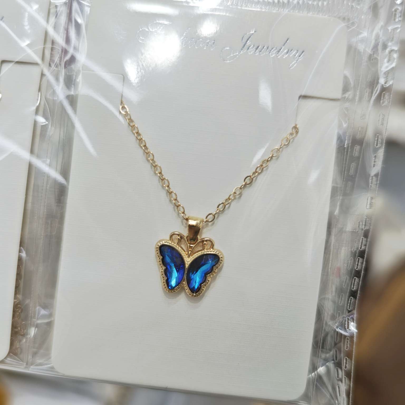 跨境外贸蝴蝶玻璃超闪项链百搭气质女士精致时尚饰品项链细节图