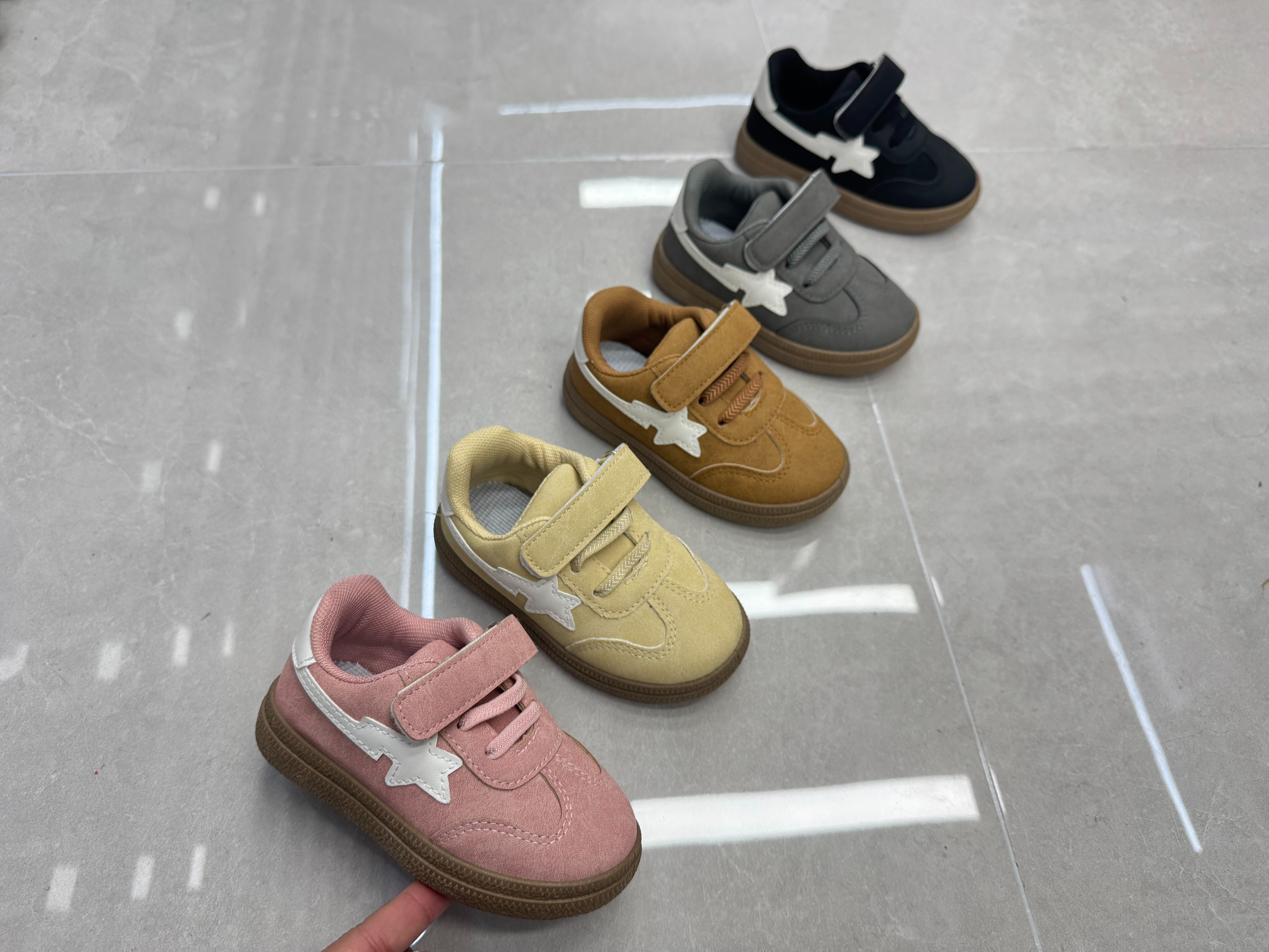 板鞋/男鞋板鞋白底实物图