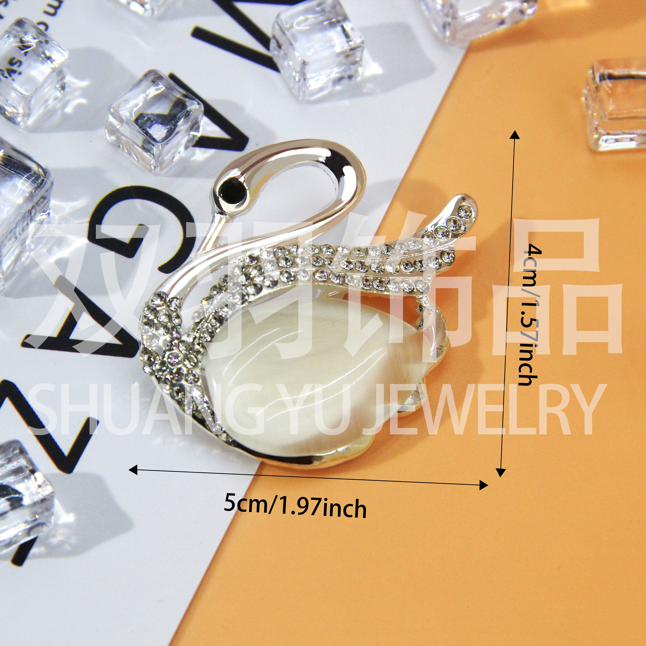 Brooches, goose brooches, clothing badges, pins, alloy jewelry, rhinestone jewelry, brooches details Picture