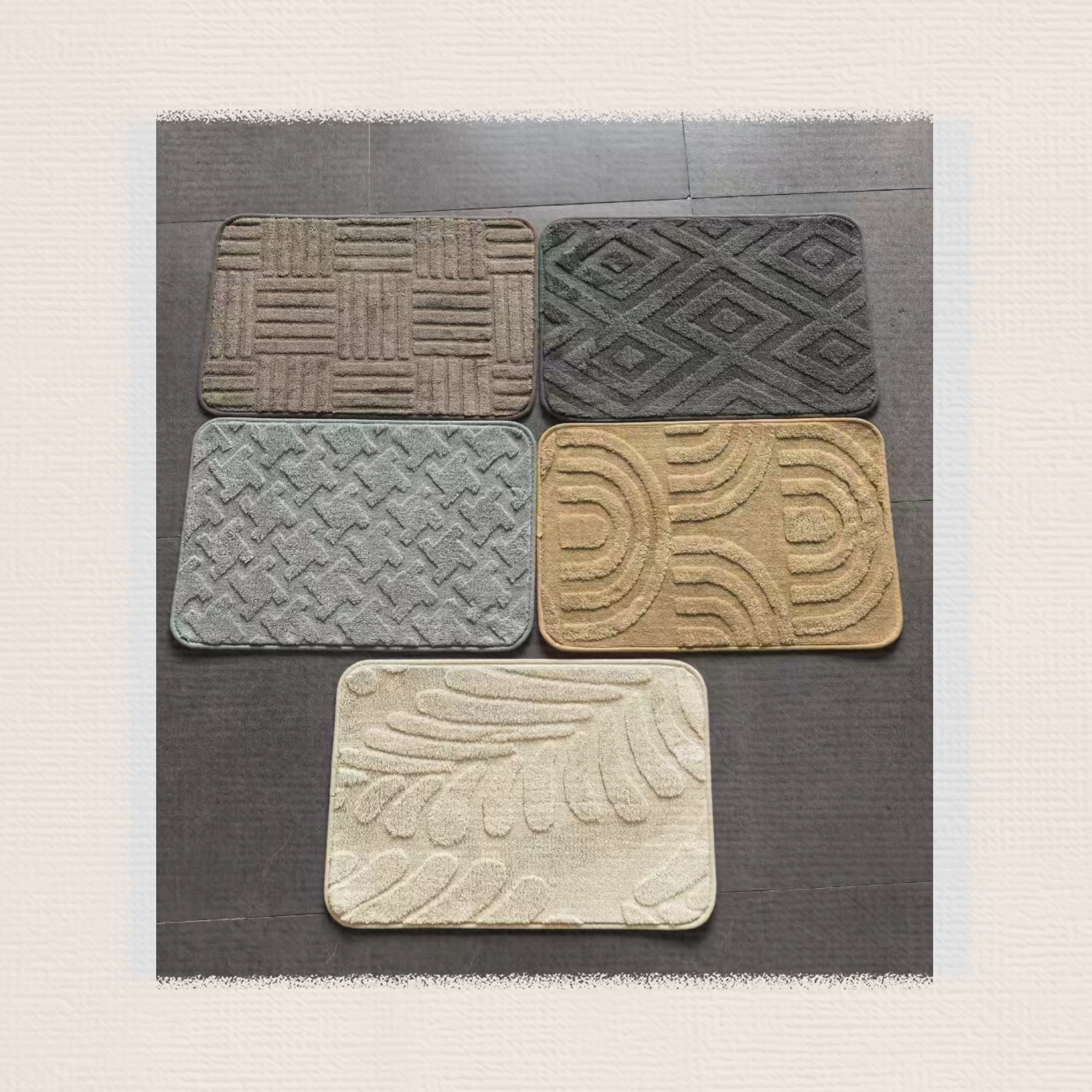 Plain, fluffy jacquard mat, velvet mat, anti-slip mat, floor mat, carpet, floor mat, imitation cashmere door mat, kitchen mat, bathroom mat. The product quality is good. Multiple colors are available. The size is 40*60cm full figure