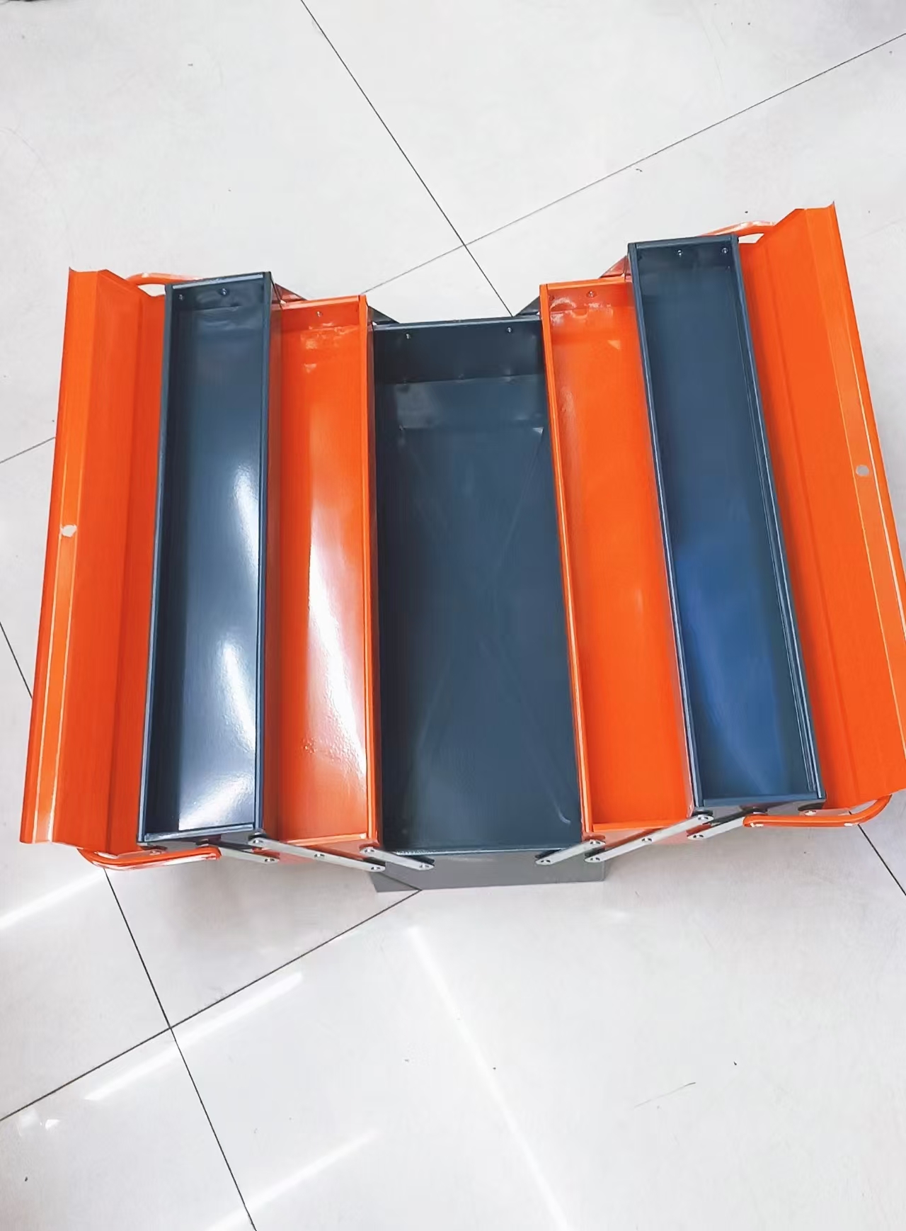 Tool box Hardware kit Large tool box Outdoor worker household tools details Picture