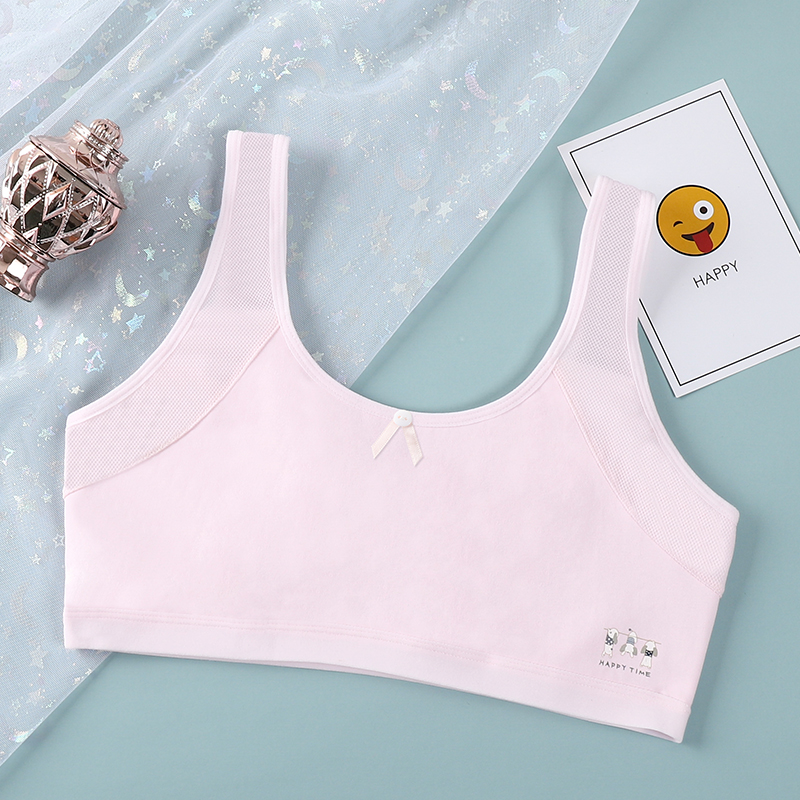 A plain-colored cotton undergarment for the growth period, a large-sized anti-protrusion vest for a junior high school student, and a thin net vest for a 12-year-old girl Specification drawing