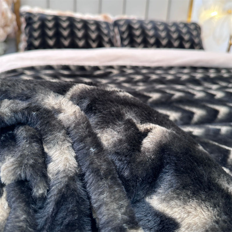 Swallotail butterfly Four-piece set, flannel rabbit fur four-piece set, clearance sale, source factory, cross-border trade exclusive supply Application Scenario