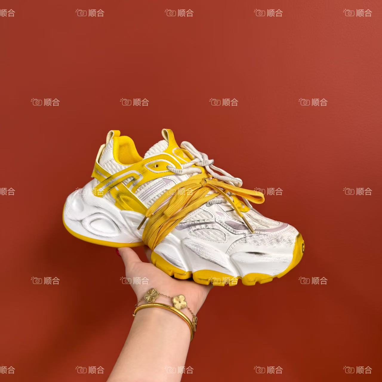 大牌范欧美风潮牌运动老爹鞋，春夏秋季新款白底实物图