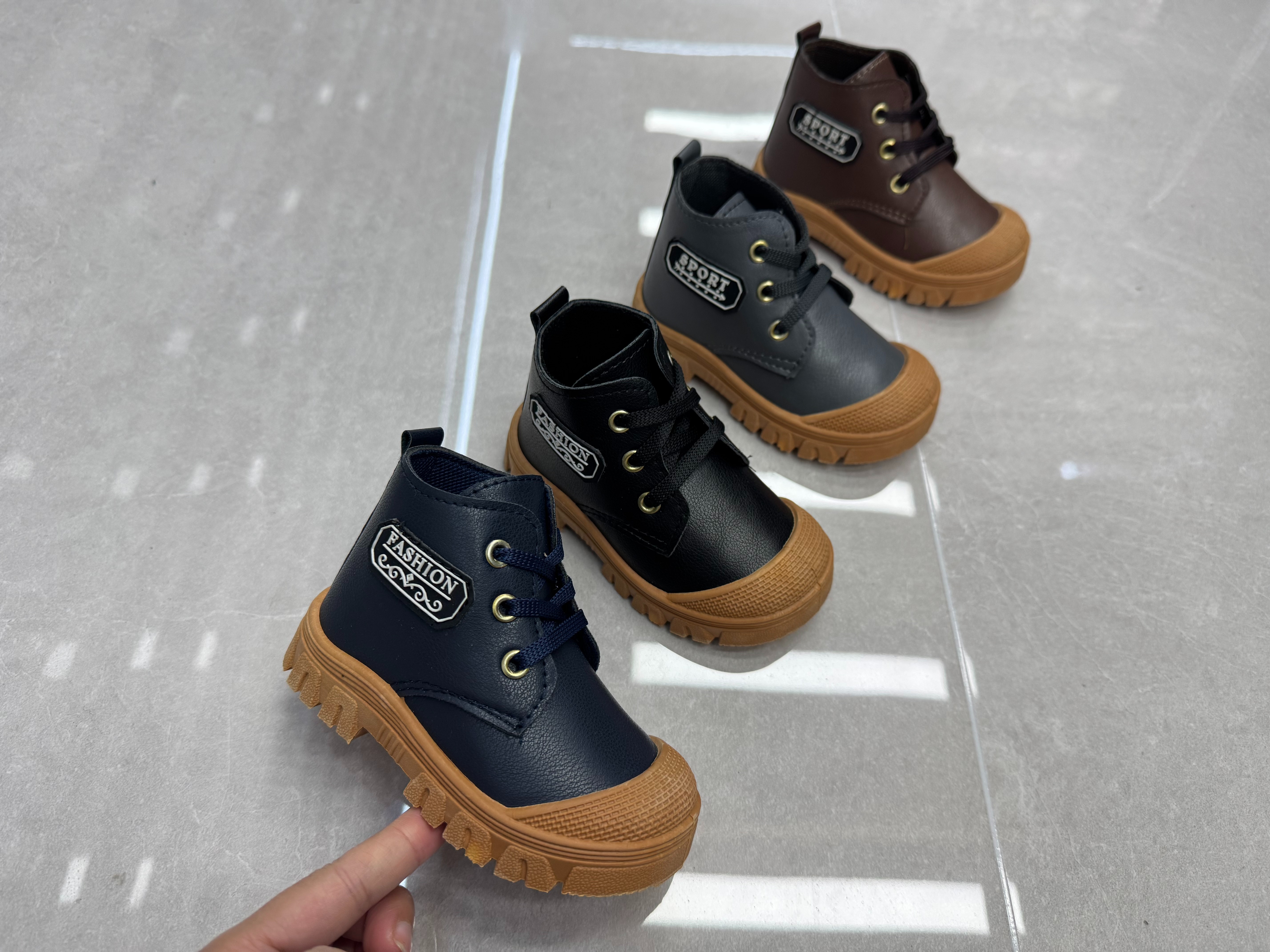 2025春季新款轻便休闲童鞋学步鞋防滑宝宝鞋时尚运动鞋透气