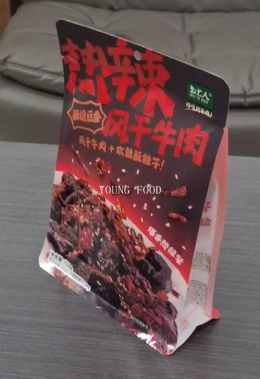 包邮批发！独有辣子牧艺人热辣风干牛肉122g洋什铺零食手办熟肉详情3