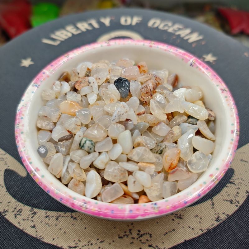 3-6mm natural agate crushed stone, red agate, white agate, blue agate, green agate, aquatic plant agate, fish tank and vase decoration wholesale Specification image