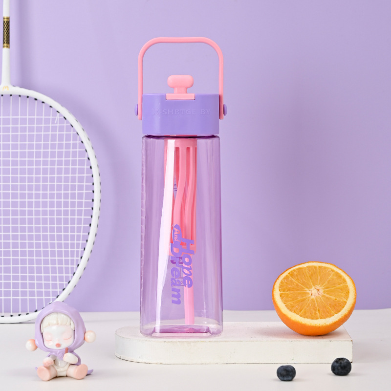 Z37-H853 New Creative water Cup, tower-shaped straw cup, portable handle cup, tea water isolation cup, outdoor water cup Application Scenario