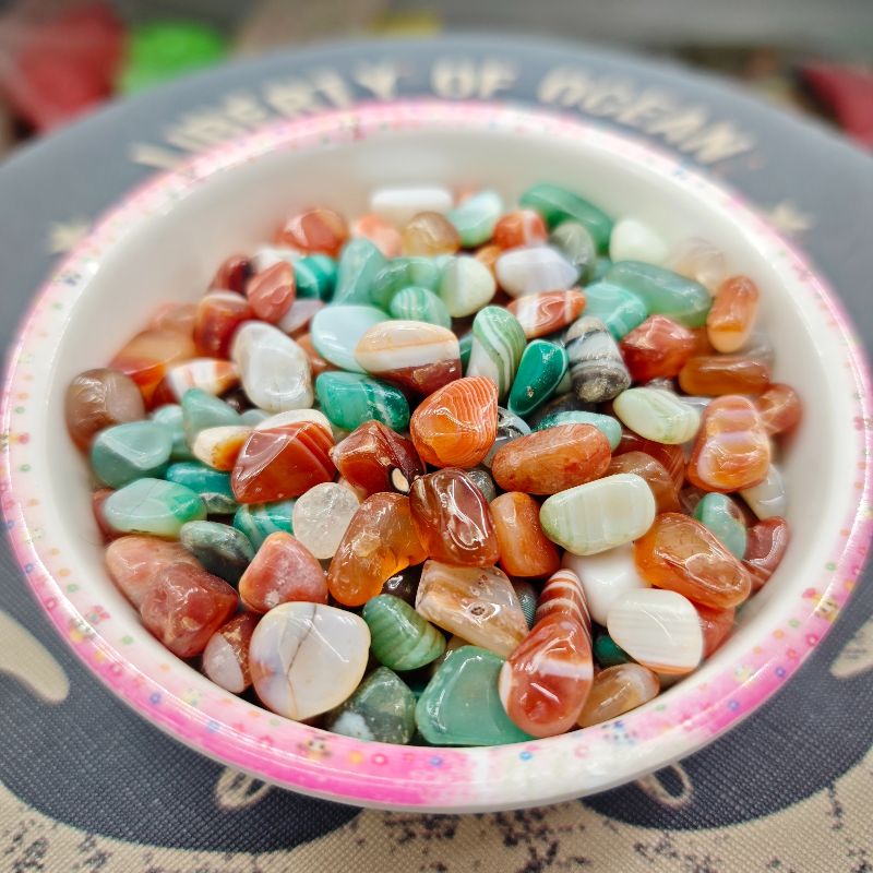 Wholesale of 12-15mm natural colored agate round stones, medium-sized round agate stones with mixed colors, crystal small stones, fish tanks, vases and decorative ornaments details Picture