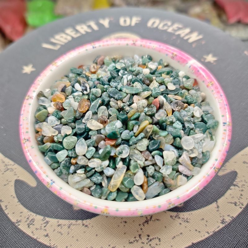 3-6mm natural agate crushed stone, red agate, white agate, blue agate, green agate, aquatic plant agate, fish tank and vase decoration wholesale Item Picture