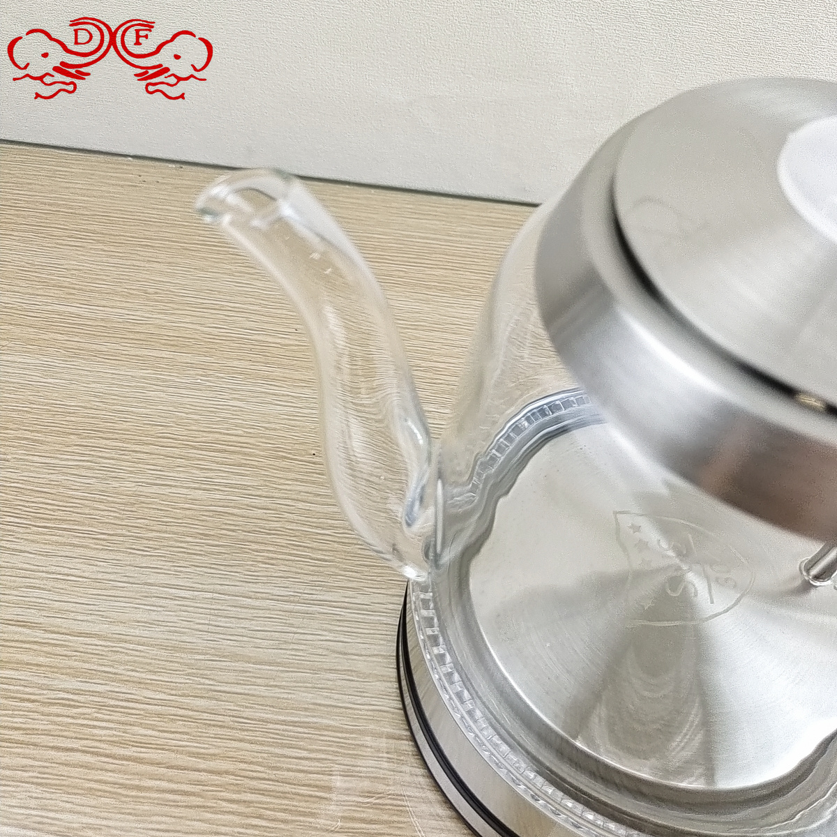 电热水壶/烧水壶/热水壶/自动上水电热水壶/养生壶白底实物图