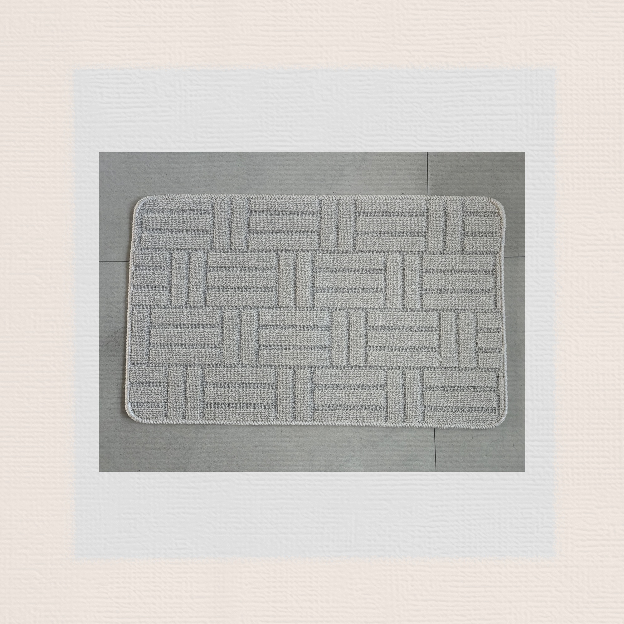 New plain high and low loop velvet floor MATS, anti-slip floor MATS, polypropylene foot MATS, indoor MATS, home MATS, and popular export floor MATS in 5 colors, good quality, anti-slip size 38*58CM Application Scenario