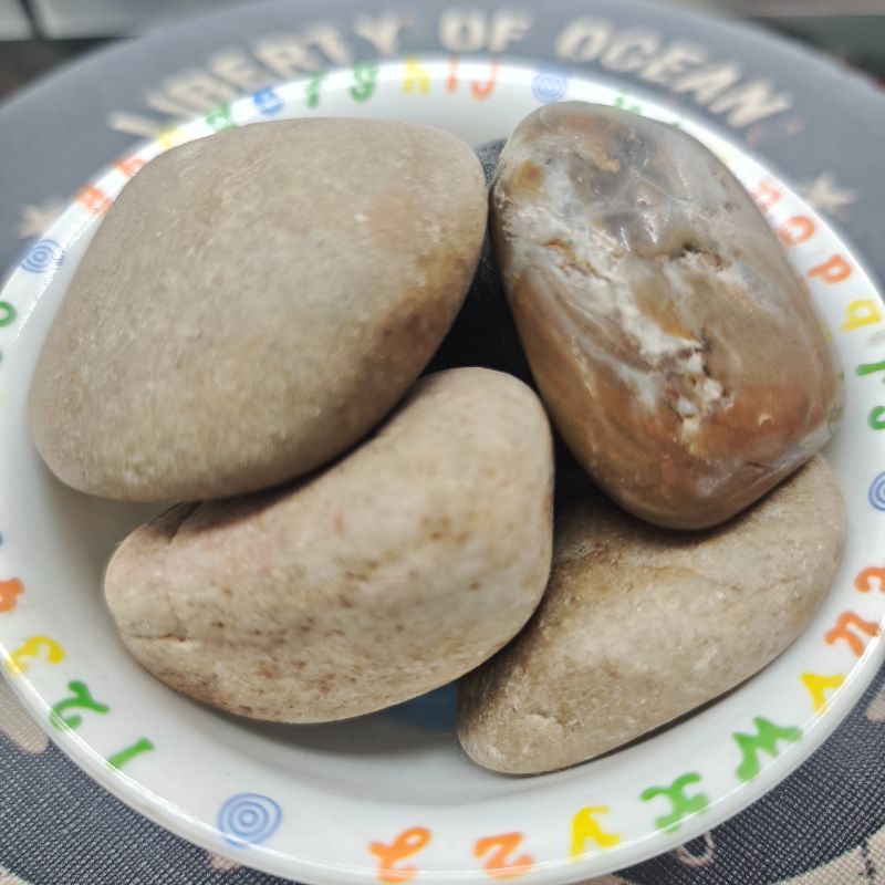 Wholesale of natural stone, rain flower stone, small stone, soft stone, fish tank, vase and decorative ornaments Item Picture