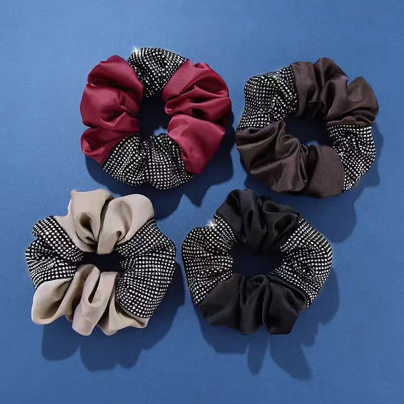 The large intestine hair band accessory, exquisite hair accessory and head accessory set, elegant and stylish. Other hair accessory gift box sets, suitable for wearing in various occasions. Minimum order quantity: 100 pieces