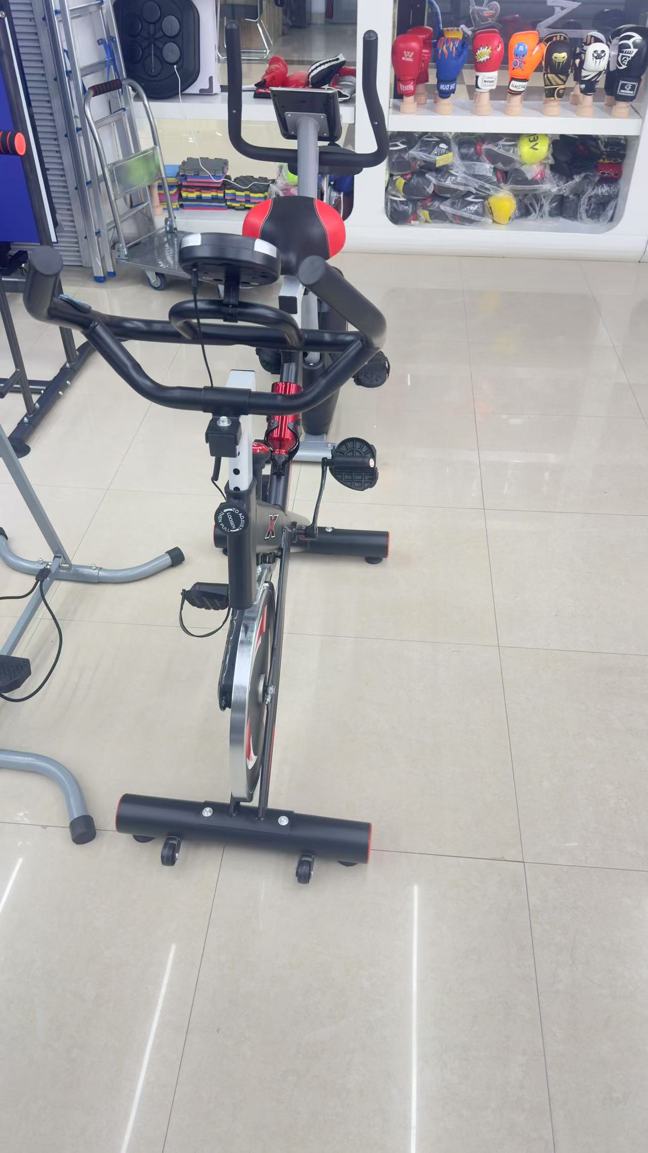 家用健身器材动感单车健身车室内单车训练器商用单车自行车厂家批发