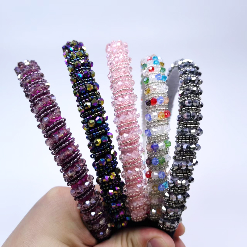 New fashionable Baroque crystal headband style, small sponge fine edge mini headband, Korean style beaded hair accessory for women Application Scenario