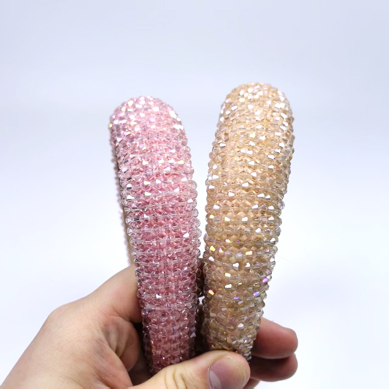 New European and American style bangs, high-end and fashionable headband, super shiny solid color crystal sponge headpiece, wide-edge Korean-style hair band Application Scenario