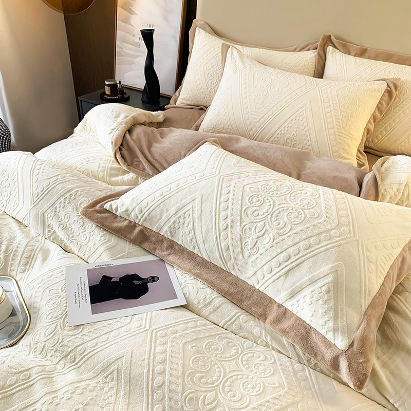 Wholesale of Class A mother and baby grade milk fleece four-piece set, carved fleece four-piece set, light luxury high-end baby fleece 8.5 jin four pieces Item Picture