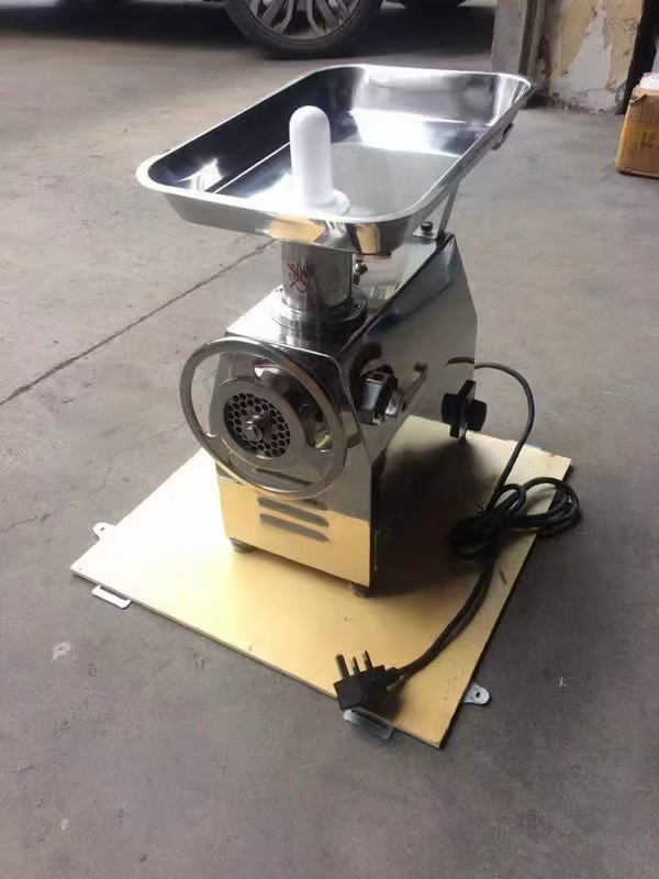 The stainless steel workbench sink is equipped with a deep fryer, a dedicated ice cream machine for frozen food processing, an integrated ice cream machine, a water bucket for hot water supply, and a complete set of equipment for the catering industry Application Scenario