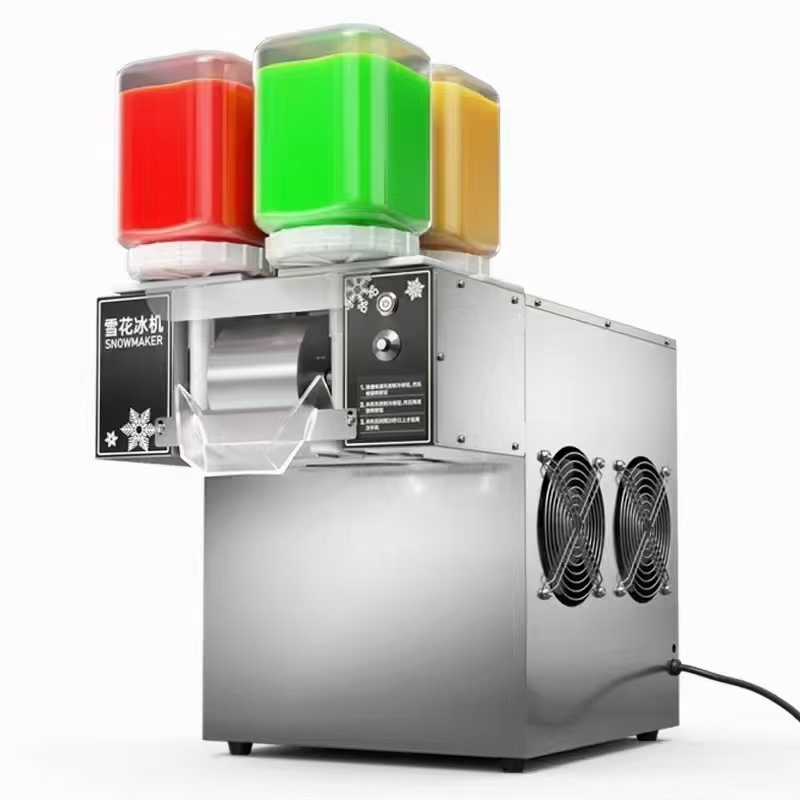 The stainless steel workbench sink is equipped with an ice cream machine, fryer, water bucket, integrated frozen food processing equipment, professional catering industry equipment, ice cream machine, and efficient refrigeration Application Scenario
