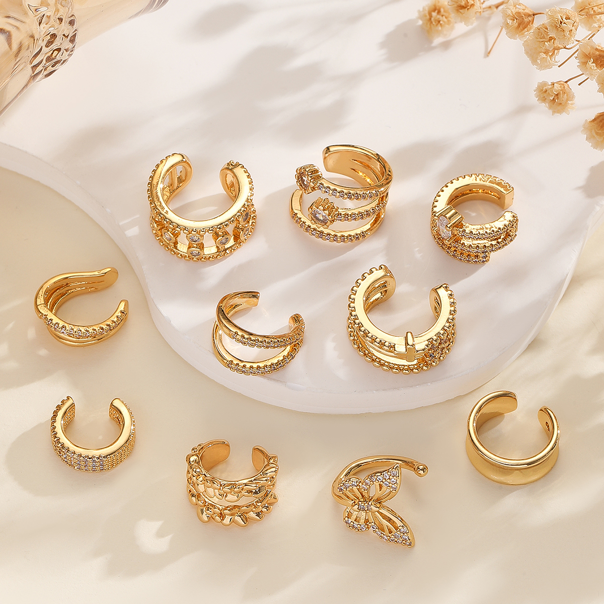 Women's diamond-encrusted double-layer ear clips, no ear holes, copper plated with real gold, niche design, high-end feel, cool, simple and fashionable