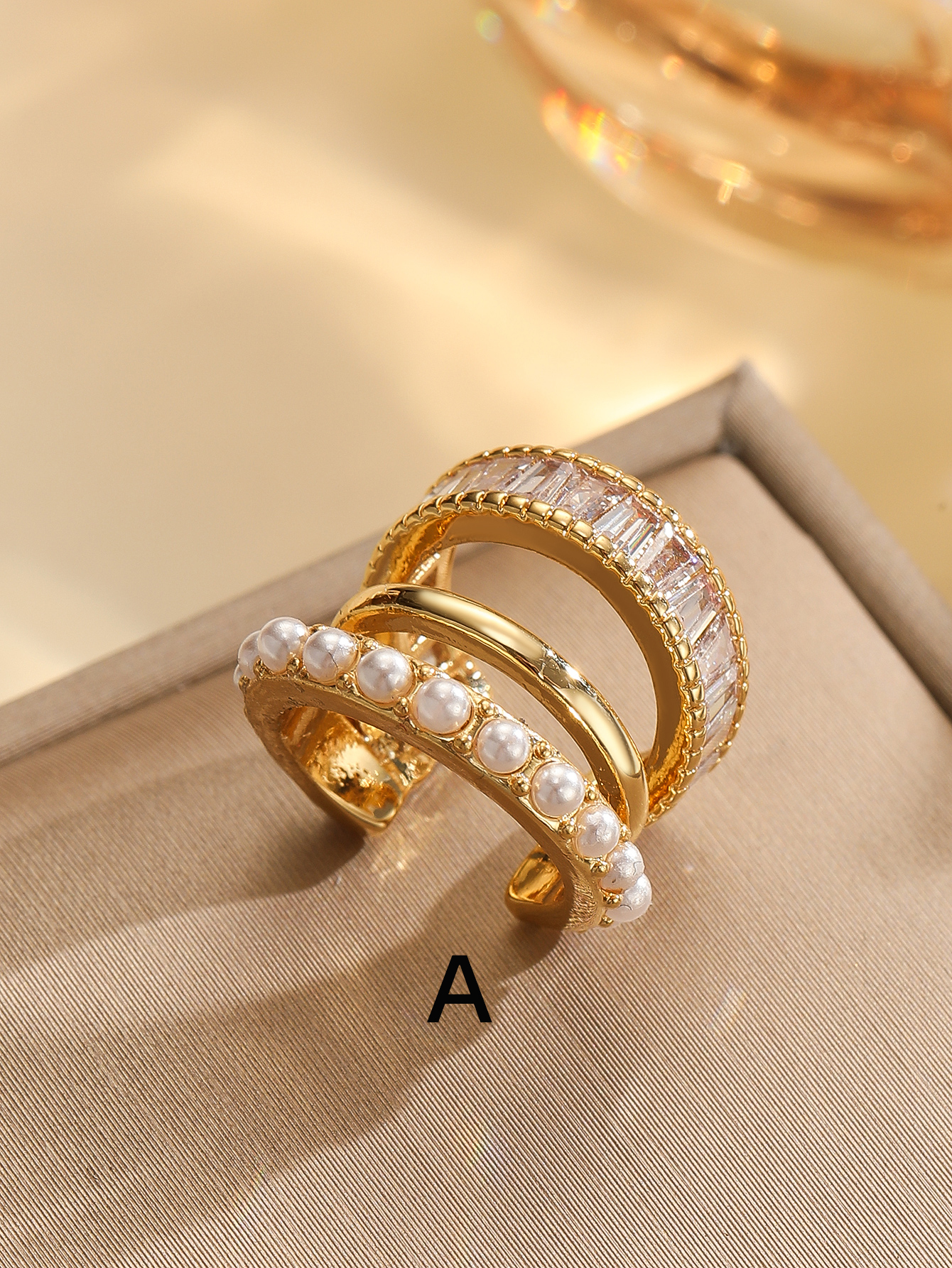 Simple and fashionable ear bone clips, women's diamond-encrusted double-layer ear clips, no ear holes, copper-plated real gold, niche design, high-end earrings, cool and stylish Specification image