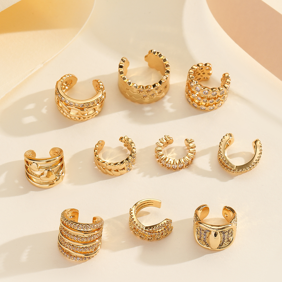 Diamond-encrusted simple and fashionable ear bone clips for women, double-layer ear clips without ear holes, copper-plated real gold, niche design, high-end earrings, cool and stylish cross-border ear bone clips