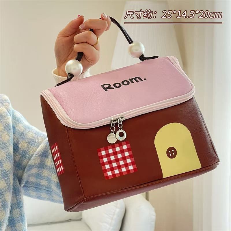 New cute big house makeup bag, portable travel toiletry bag for girls, large-capacity compartments storage bag, storage bag detail image 10