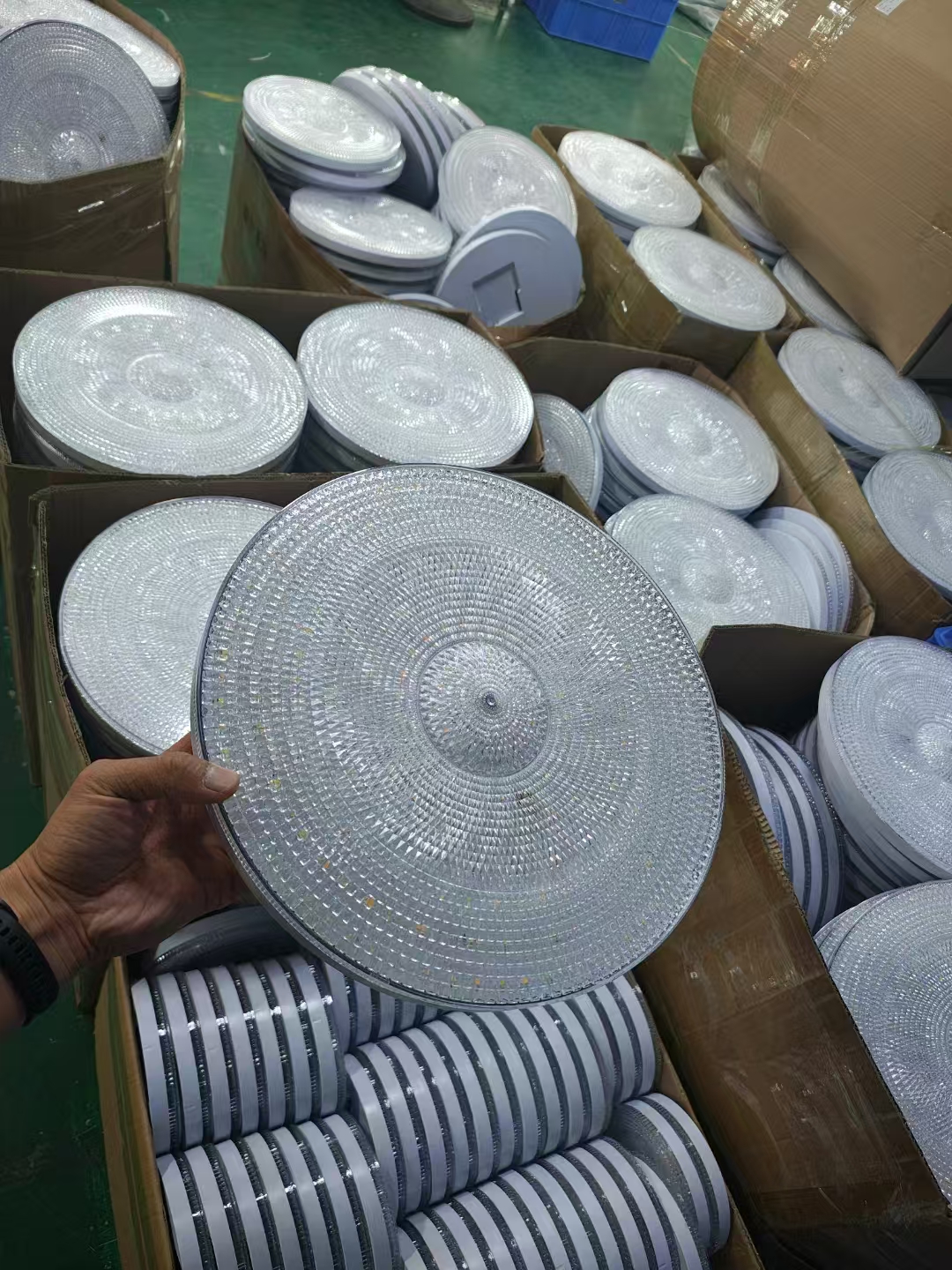 The new LED lamp with a diamond cover, cutting cover and ceiling light, 24W, detachable interface for easy replacement. Three interfaces are available for selection pic 14