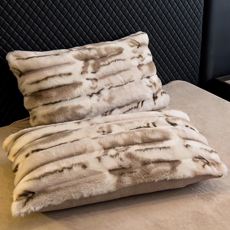 Wholesale of four-piece sets of thick, soft and fine plush warm wide striped rabbit plush bed sheets for cross-border autumn and winter pic 16