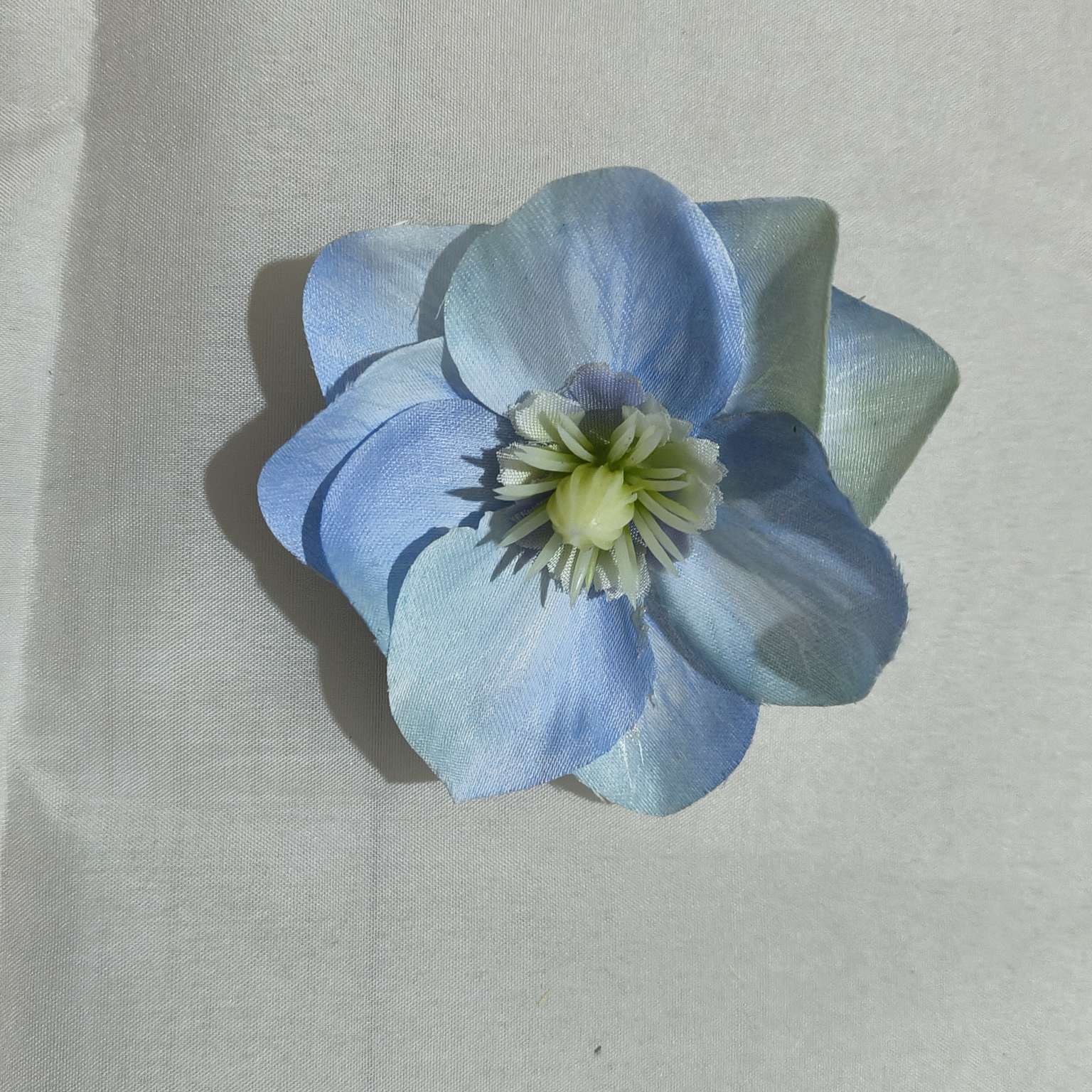 Large-scale artificial flower PU material floral design, handicrafts, gifts, decorations, artificial flower petals are exquisite and realistic, beautiful and durable for home decoration Item Picture