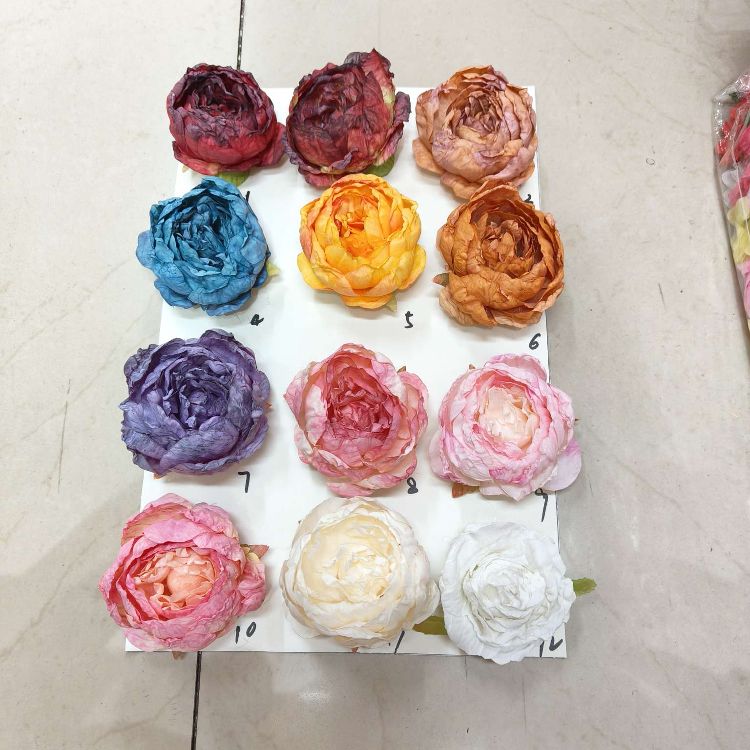 Large-scale artificial flower silk fabric material floral design handicrafts, gifts, decorations, artificial flower artworks, beautiful artificial petals, bright and vivid colors details Picture