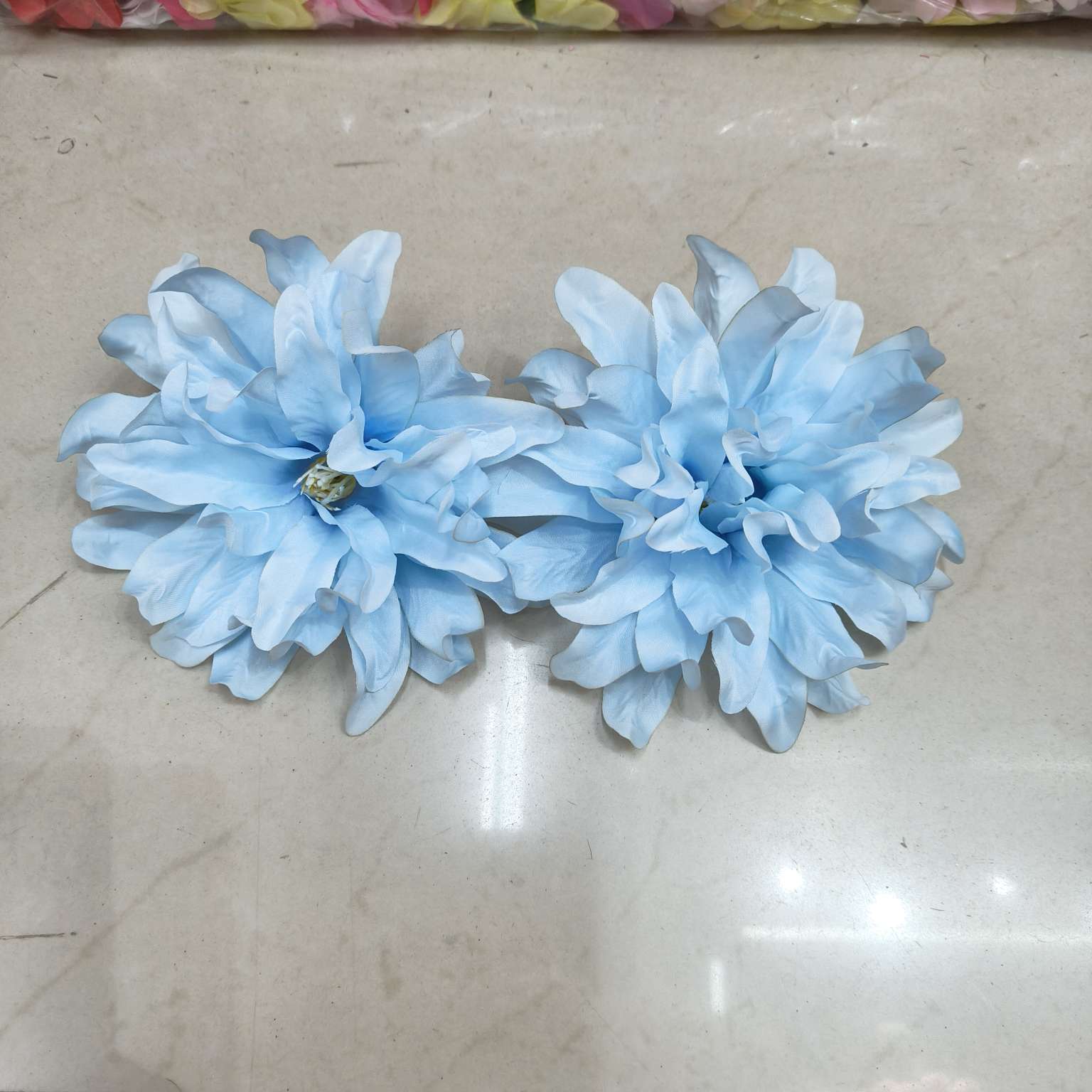 Large-scale artificial flower silk fabric floral art decorations, handicrafts, gifts, artificial petals, artificial flowers, bright and realistic colors, beautiful and elegant Item Picture
