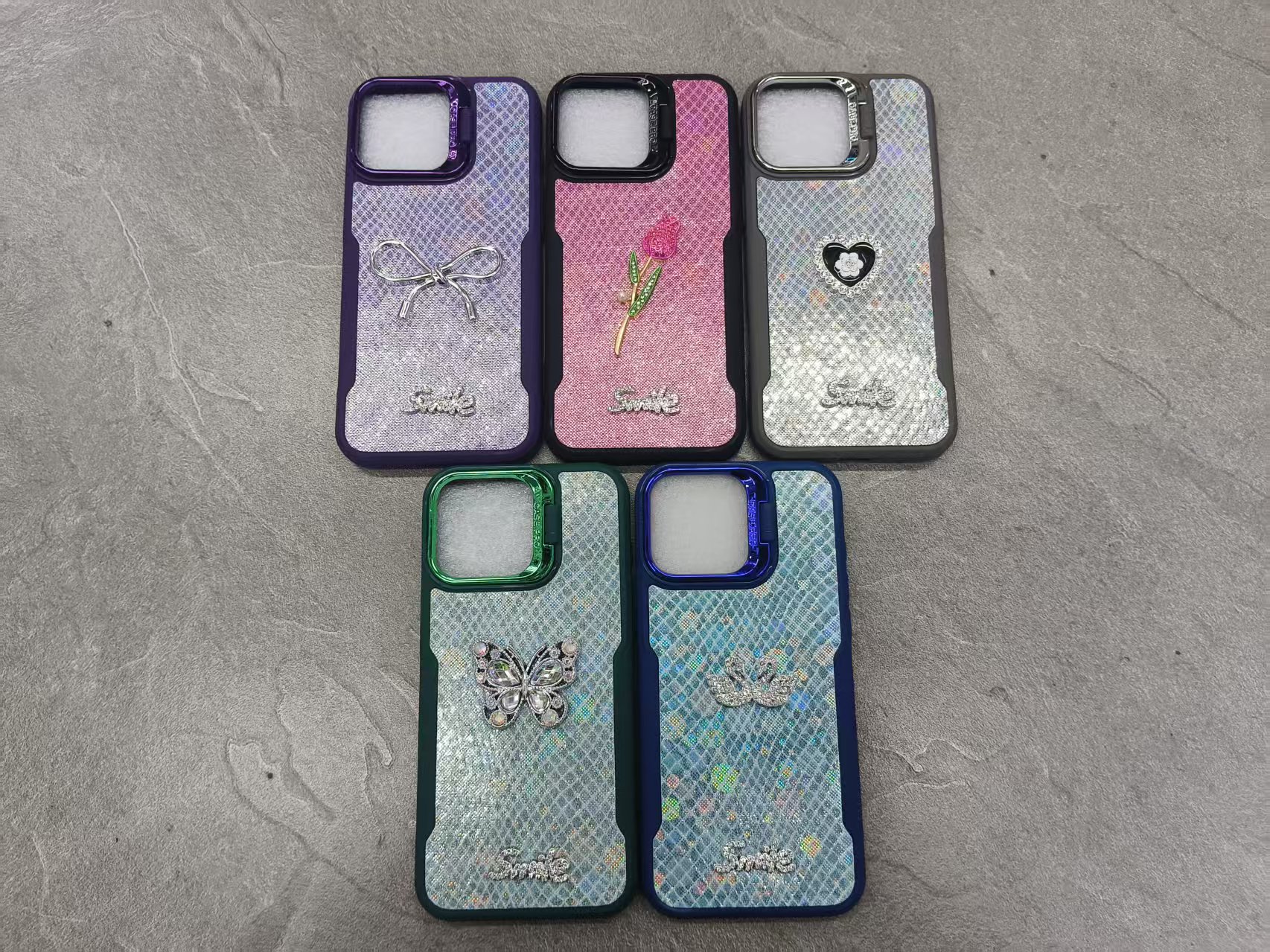 小蛮腰鱼鳞纹手机壳 点钻配饰 塑料镜头支架