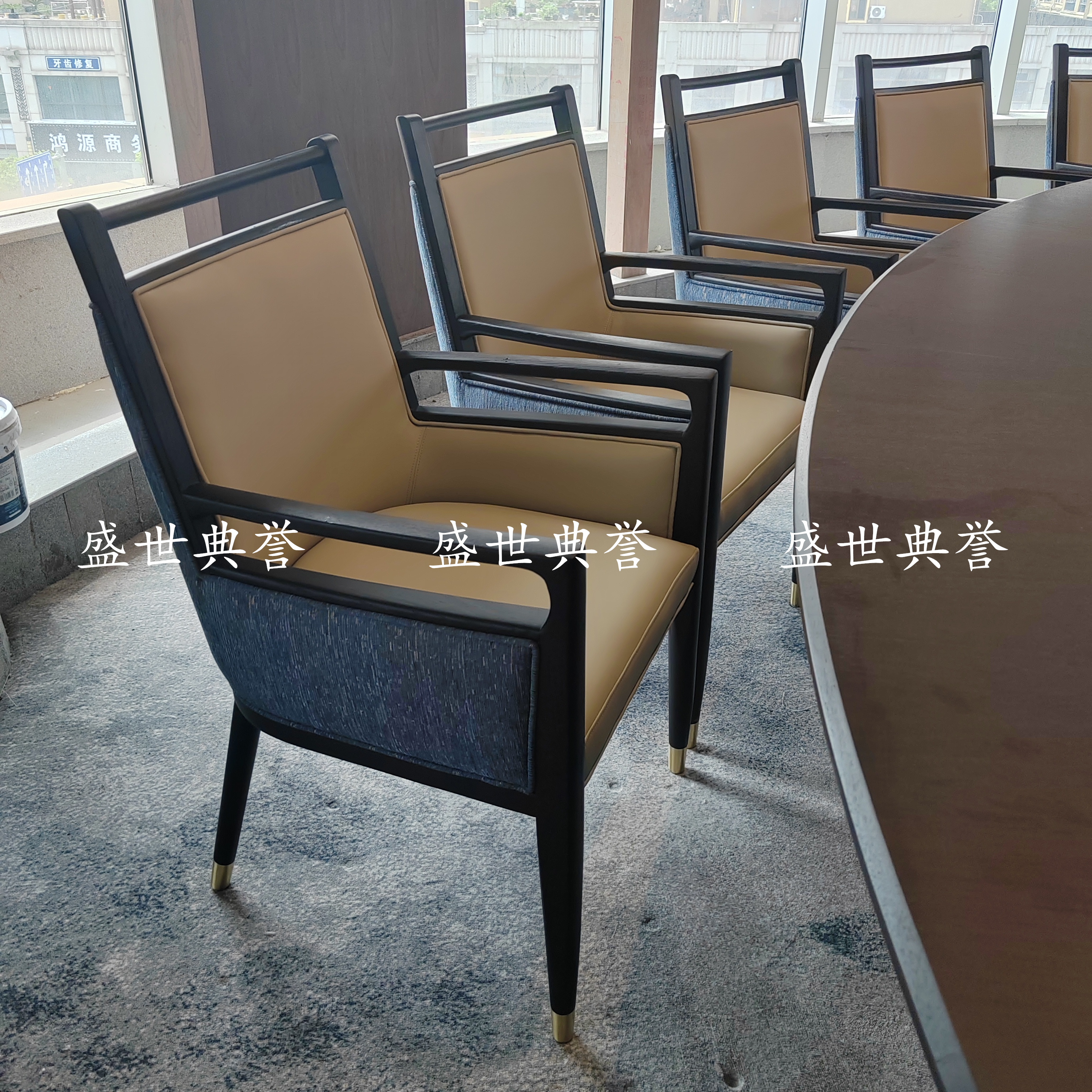 椅子/餐椅/实木家具/小凳子/餐椅餐桌产品图