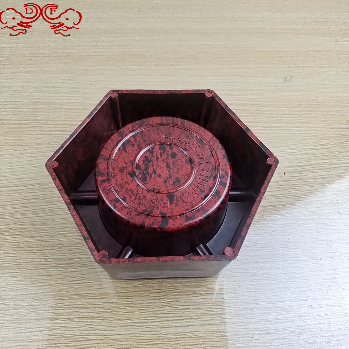 家用烟灰缸实物图