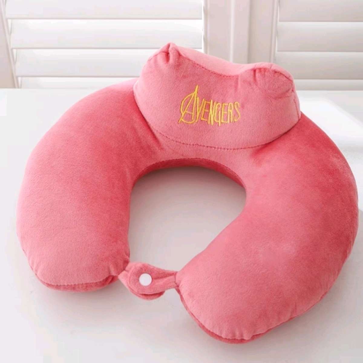 u型枕护颈旅游办公室颈枕U形枕头c型旅行坐车睡觉用脖枕PP棉白底实物图