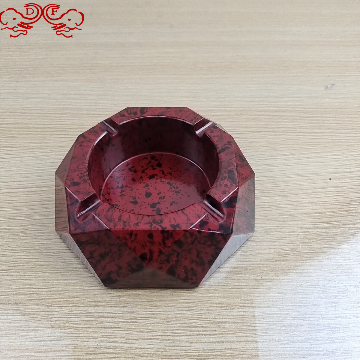 烟灰缸/实木烟灰缸/玉石家具/雪茄烟灰缸/烟灰缸摆件白底实物图