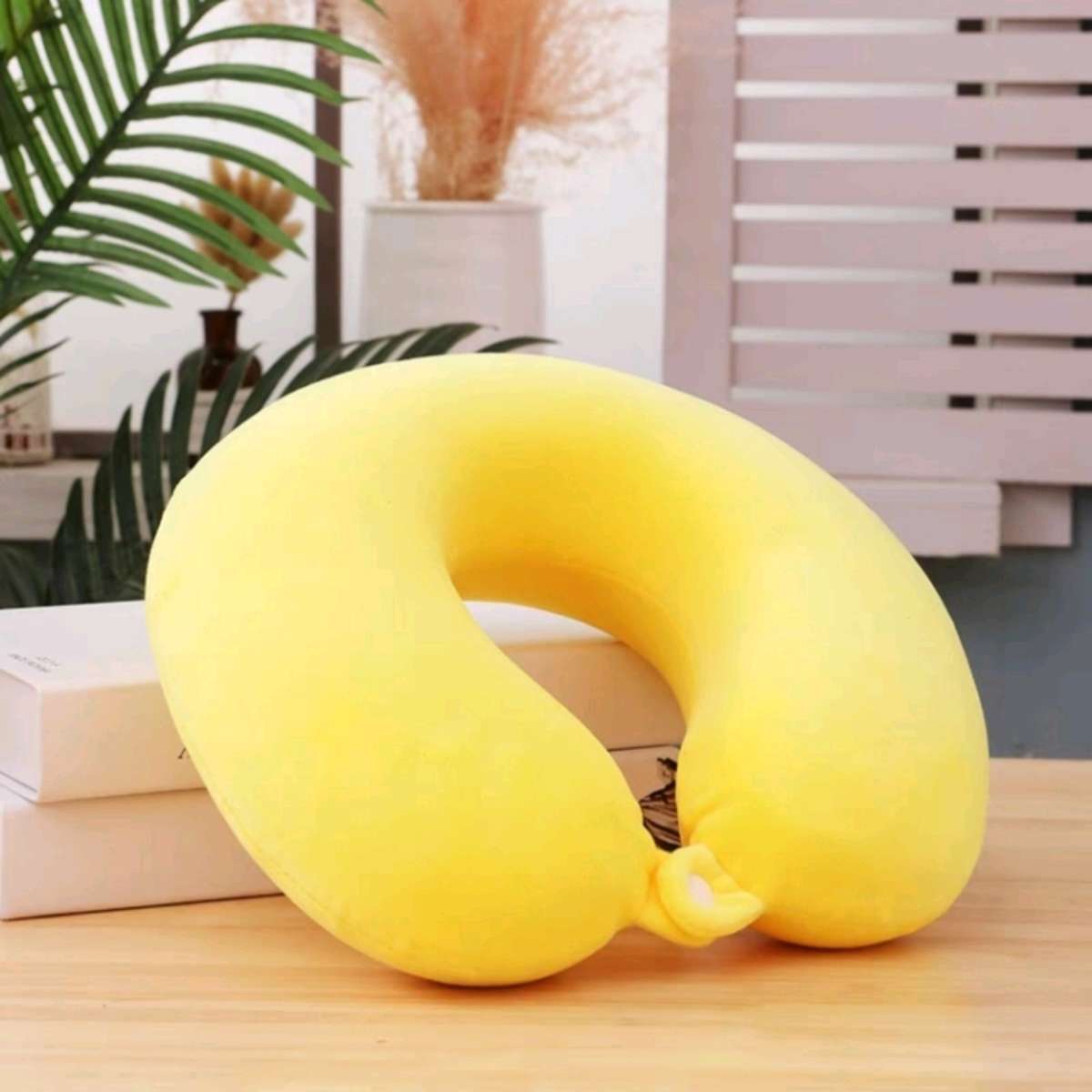 U-shaped pillow, travel neck pillow, U-shaped neck pillow, neck support pillow, office nap pillow Item Picture