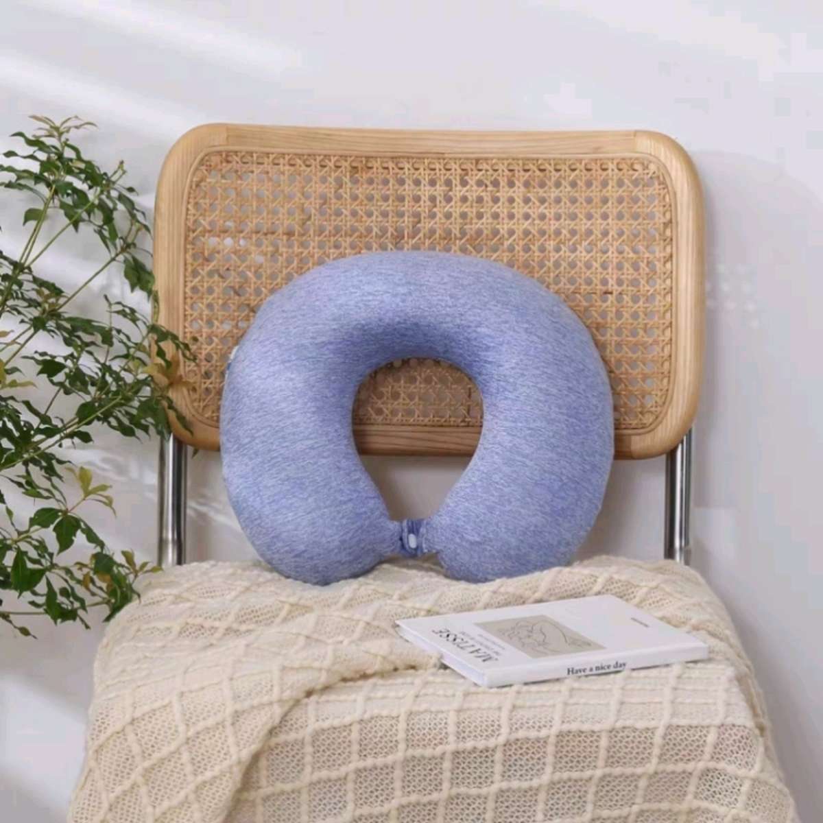 Memory foam quick-drying round U-shaped pillow, specially designed for taking a nap in a car details Picture
