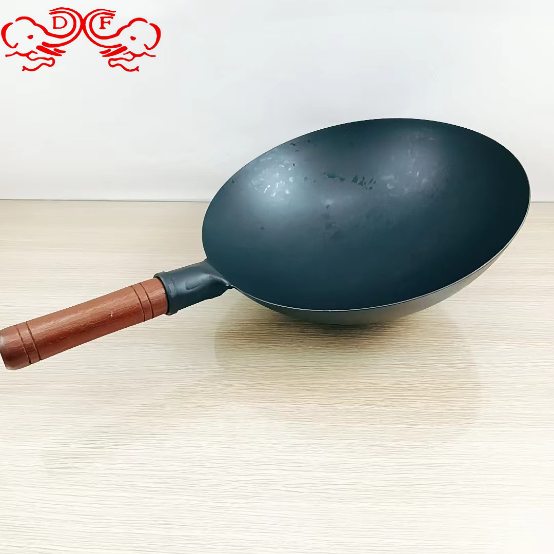 DF99865 hammered iron wok with wooden integral round bottom factory direct sales wholesale wok household uncoated non-stick wok DF TRADINGHOUSE