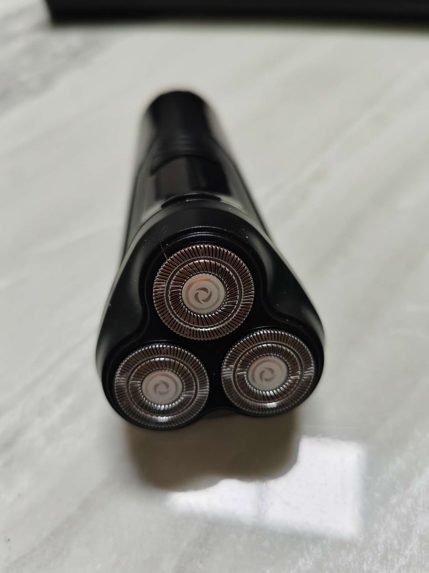 JLL059 new three-head men's multi-functional double-ring floating blade net electric shaver, wholesale from the manufacturer, shaver, shaver, mini shaver Application Scenario